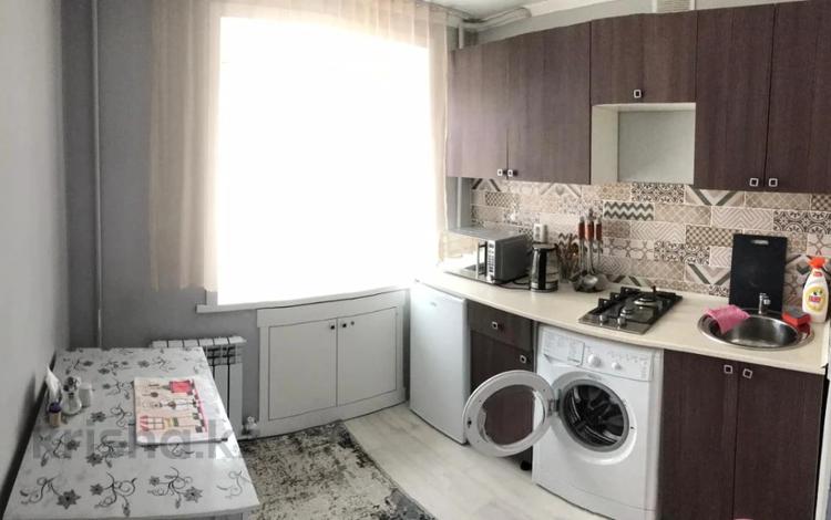 1-бөлмелі пәтер, 55 м², 5/9 қабат тәулігіне, мкр Нурсая, Мкр Нурсая таумуш жумагалиева 15, бағасы: 11 000 〒 в Атырау, мкр Нурсая — фото 10