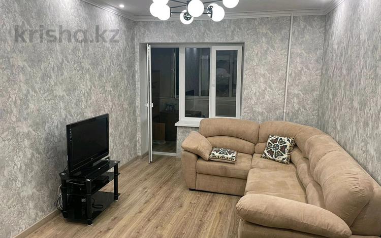 3-комнатная квартира, 65 м², 4/5 этаж помесячно, Жибек жолы 124 — Наурызбай батыра