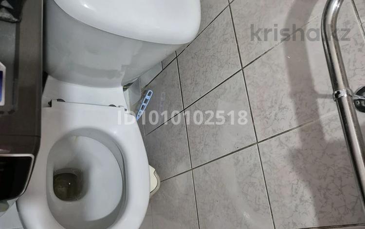 1-комнатная квартира · 29 м² · 4/5 этаж, Санкибай батыр 173 корпус 1 173/1 — За көлавто за 8 млн ₸ в Актобе — фото 5