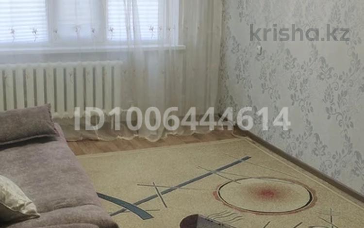 2-комнатная квартира · 42 м² · 2/5 этаж, мкр Айгуль 56/1 — Магазин айгуль ,клиника юнисерв за 130 000 ₸ в Уральске — фото 5
