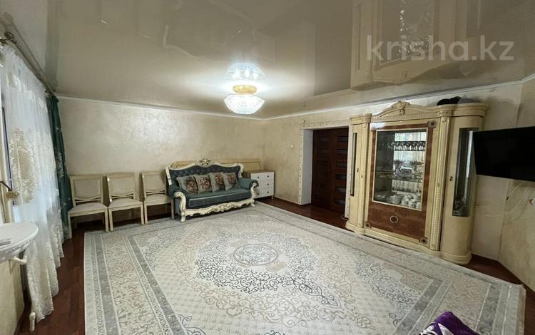 3-бөлмелі пәтер · 76.4 м² · 1/5 қабат, Абулхаир хана 2/3, бағасы: 20 млн ₸ в Уральске — фото 2