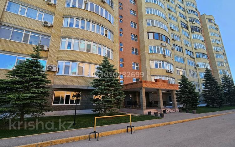 4-комнатная квартира · 150 м² · 4/10 этаж, Маресьева — Молдагулова-Маресьева за 75 млн ₸ в Актобе — фото 16