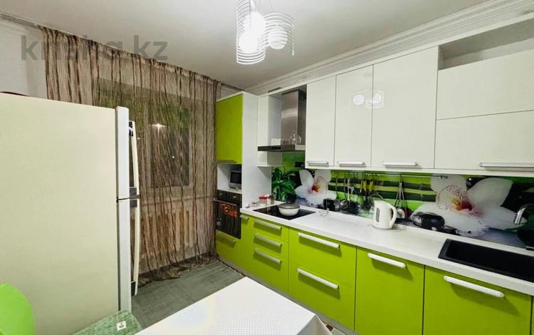3-комнатная квартира · 67 м² · 1/9 этаж, Сауран 20 за 41 млн ₸ в Астане, Есильский р-н — фото 8