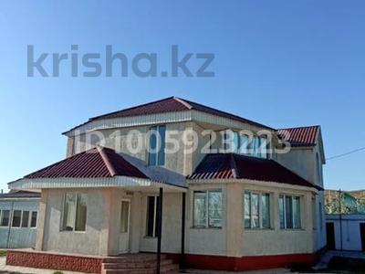 Отдельный дом · 6 комнат · 202 м² · 13 сот., Дренажная 44 — Красный камень за 33 млн 〒 в Талдыкоргане, Каратал