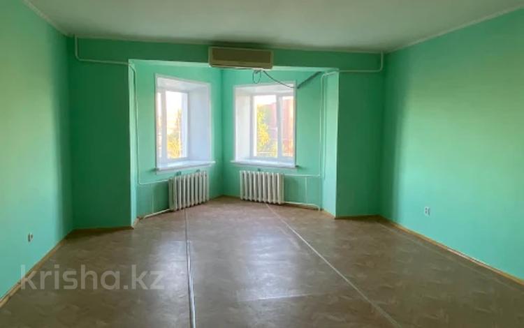 4-комнатная квартира · 125 м² · 3/5 этаж, Ауэзова 4в за 29.5 млн ₸ в Аксу — фото 3