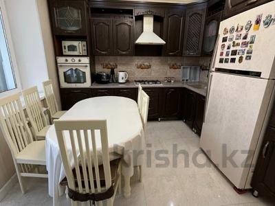 3-бөлмелі пәтер · 130 м² · 3/5 қабат, Алтын орда ш/а., прт Тауелсиздик, бағасы: 55 млн ₸ в Актобе, мкр. Алтын орда