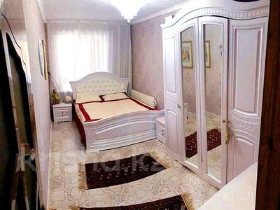 2-комнатная квартира · 60 м² · 1/9 этаж, 12-й мкр 66 — ТРК АКТАУ Гипермаркет Анвар Стадион Мунайшы за 8 000 〒 в Актау