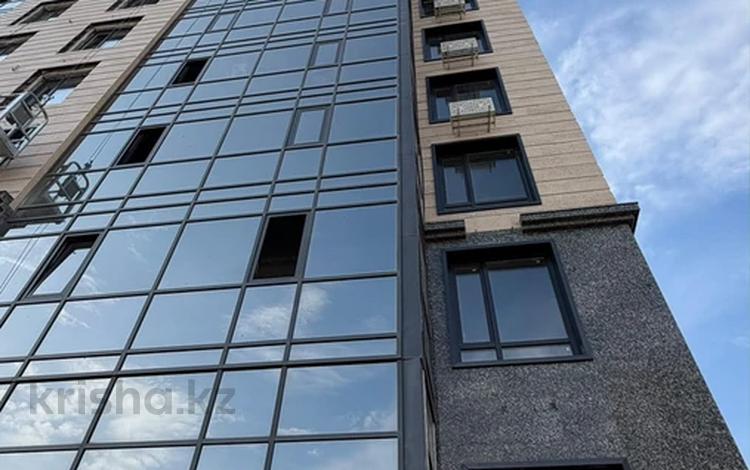 2-комнатная квартира · 64.7 м² · 5 этаж, Кокжал Барака 17 за 31.7 млн ₸ в Усть-Каменогорске — фото 2