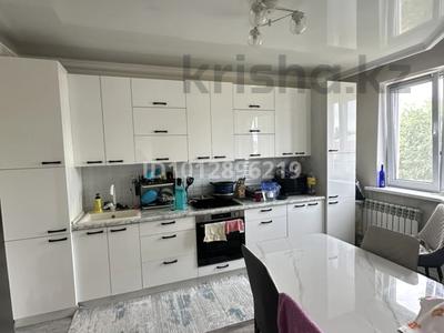 3-бөлмелі пәтер · 120 м² · 2/5 қабат, мкр Думан-2 8, бағасы: 73 млн ₸ в Алматы, Медеуский р-н
