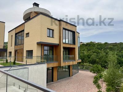 Отдельный дом · 8 комнат · 594 м² · 9.14 сот., мкр Тау Самал, Оспанова 91 за 6 млн ₸ в Алматы, Медеуский р-н