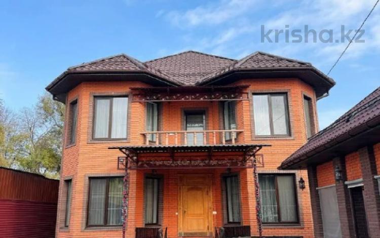 Отдельный дом · 6 комнат · 244.7 м² · 7.7 сот., Зубарева 40 за 270 млн 〒 в Алматы — фото 2