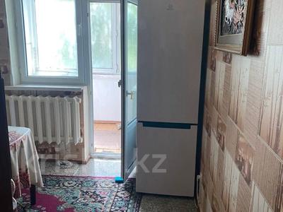 1-комнатная квартира, 39 м², 1/5 этаж, мкр Аксай-1А, Толе би 10А за 22 млн 〒 в Алматы, Ауэзовский р-н