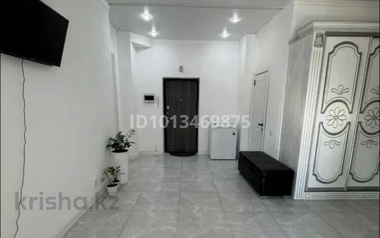Офисы, салоны красоты, образование, кабинеты и рабочие места · 32.5 м² за 320 000 ₸ в Астане, Есильский р-н — фото 2