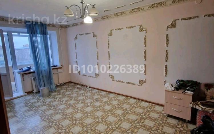 3-комнатная квартира · 61.7 м² · 4/5 этаж, проспект абая Кунанбаева 70 — Фудмарт за 9.5 млн 〒 в Шахтинске — фото 2