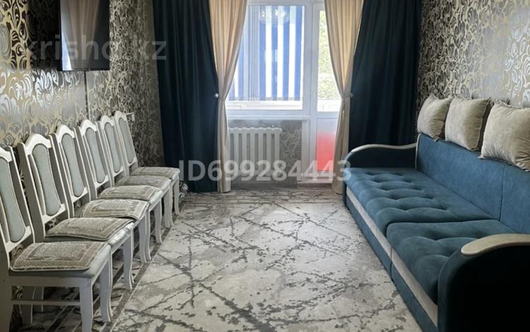 2-комнатная квартира · 47 м² · 3/5 этаж, Пришахтинск, 23й микрорайон 36 за 14.7 млн ₸ в Караганде, Алихана Бокейханова р-н — фото 2