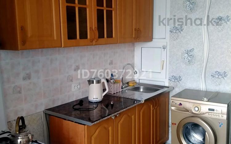 1-комнатная квартира · 42 м² · 4/9 этаж, 28-й мкр 33 — 28 мкр 33 дом за 12 000 〒 в Актау — фото 2