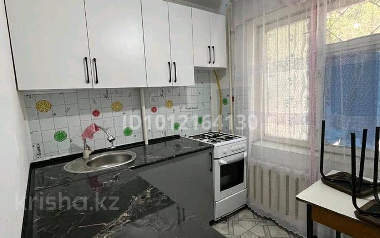 2-бөлмелі пәтер · 45 м² · 1/5 қабат, Мкр. Карасу 5, бағасы: 12 млн ₸ в Таразе — фото 2