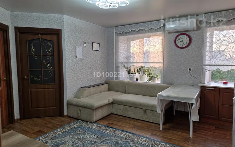 3-бөлмелі пәтер · 52 м² · 4/5 қабат, 3 мкр 21, бағасы: 12 млн ₸ в Лисаковске — фото 2