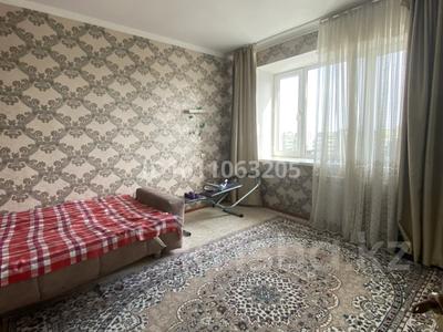 4-комнатная квартира · 76.2 м² · 9/9 этаж, мкр 5, Алия Молдагуловой 10 — 5 мкр, около вечного огня. Малая алия за 19 млн ₸ в Актобе