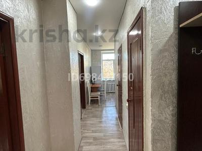 3-бөлмелі пәтер · 65 м² · 2/3 қабат, Болмана 7, бағасы: 135 000 ₸ в Сатпаев
