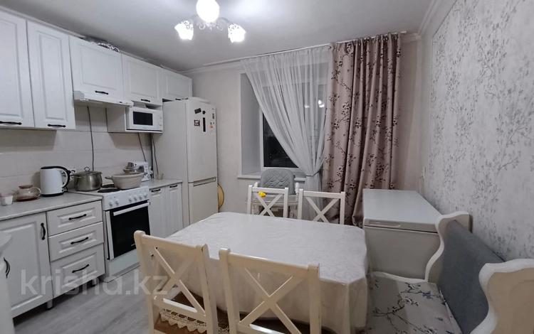 4-комнатная квартира · 86.4 м², Пришахтинск, Методическая за 25 млн ₸ в Караганде, Алихана Бокейханова р-н — фото 15