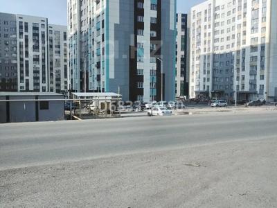 2-комнатная квартира, 56 м², 3/12 этаж, Кошкарбаева 1142 за 32 млн 〒 в 