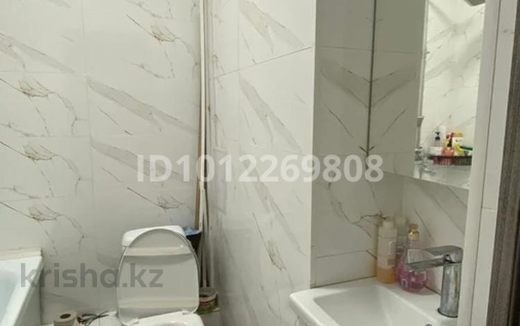 1-бөлмелі пәтер · 27.3 м² · 4/5 қабат, 7-я улица 142/67к2, бағасы: 16.5 млн ₸ в Алматы, Алатауский р-н — фото 2