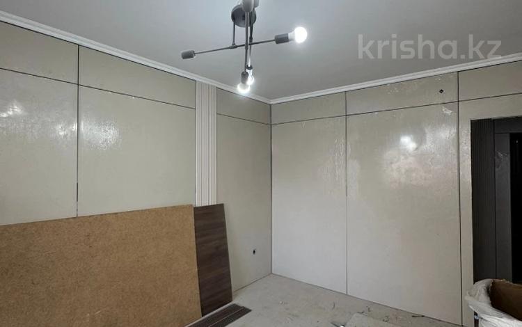 1-комнатная квартира · 43 м² · 1/10 этаж, мкр 12 за 16 млн 〒 в Актобе — фото 2