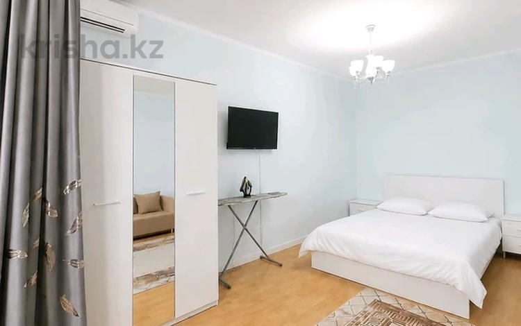 2-комнатная квартира · 90 м², Маметовой 111 — Маметовой 111 за 18 000 ₸ в Уральске — фото 24