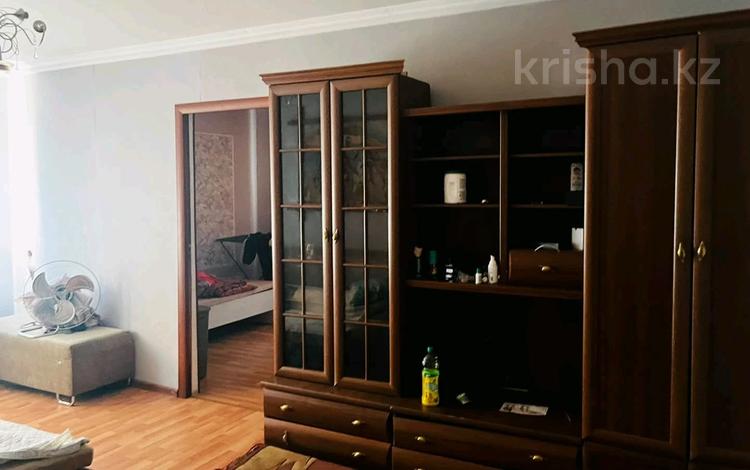 3-комнатная квартира · 60 м² · 5/5 этаж, 3-й микрорайон 5 — 3- Микрорайон за 220 000 ₸ в Шымкенте, Туран р-н — фото 2