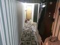 3-бөлмелі пәтер · 60 м² · 3/4 қабат, 2 микрайон 7 дом — Школа, детсады, бағасы: 25 млн ₸ в Конаеве — фото 2