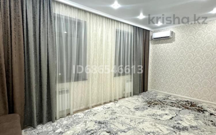 2-бөлмелі пәтер · 70 м² · 13/14 қабат, 16-ш/а. 68, бағасы: 250 000 ₸ в Актау, 16-й мкр  — фото 4