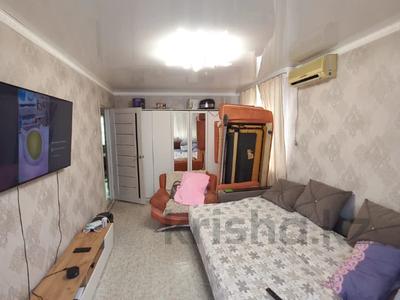 Продажа квартир в Западно-Казахстанской обл.: 3-комнатная квартира · 63 м² · 2/5 этаж, ларина 6 за 19 млн 〒 3-комнатная квартира · 63 м² · 2/5 этаж, ларина 6 за 19 млн 〒 в Уральске