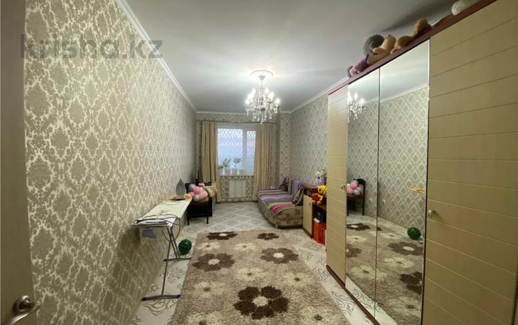 3-комнатная квартира · 86 м² · 10/12 этаж, мкр Юго-Восток — Ледовый дворец спорта "Караганда-Арена", Карагандинская городская мечеть №1 за 30 млн ₸ в Казыбек би р-н — фото 2