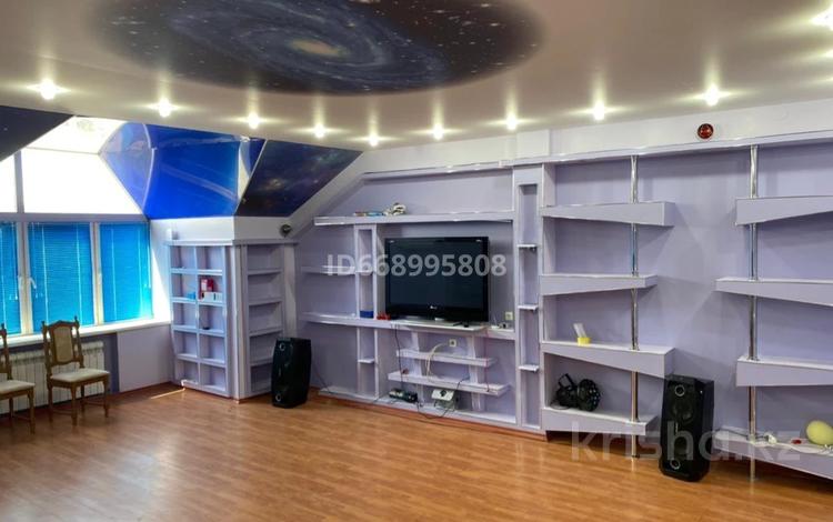 3-бөлмелі пәтер · 130 м² · 6/6 қабат, Есет Батыра 160Б, бағасы: 35 млн 〒 в Актобе — фото 9