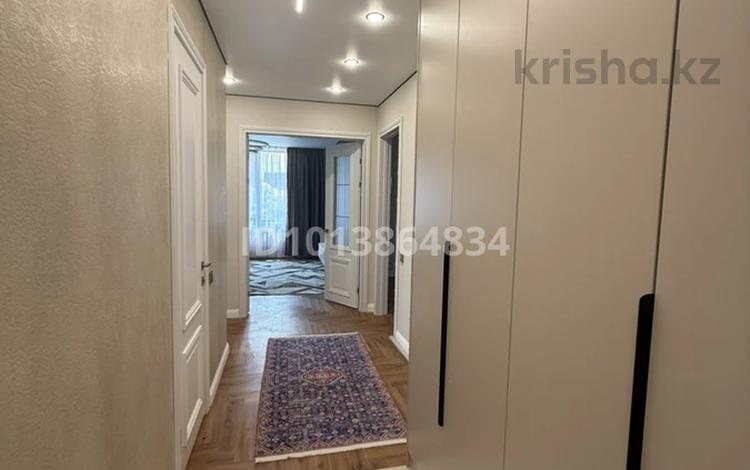 3-комнатная квартира · 61 м² · 4/12 этаж, мкр Астана, микрорайон Астана, 1/19 1 за 65 млн ₸ в Алматы, Ауэзовский р-н — фото 2