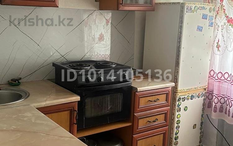 2-комнатная квартира · 45 м² · 2/5 этаж, Амре Кашаубаева 3 за 150 000 ₸ в Усть-Каменогорске — фото 2
