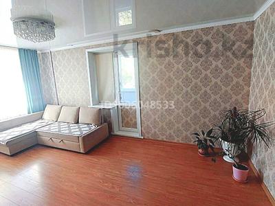2-комнатная квартира · 52.9 м² · 3/5 этаж, Е. Букетова 65 — Рядом школа №1 — 3 минуты пешком, Колхозный рынок — 5 минут, рынок «Евразийский» — 8 минут, ТД «Океан» — 12 минут, Городской парк — 5 минут, Поликлиника №1 — 12 минут. за ~ 27 млн 〒 в Петропавловске