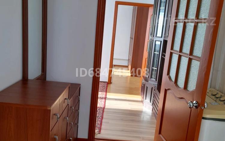 Отдельный дом · 2 комнаты · 60 м² · 10 сот., Мкр Жулдыз -2 — 34-46 за 80 000 ₸ в Атырау — фото 2