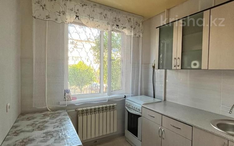 1-комнатная квартира · 31.5 м² · 2/5 этаж, есет батыра — 19 школа за 9.9 млн ₸ в Актобе — фото 4