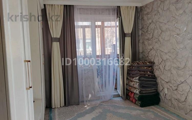 3-комнатная квартира · 62 м² · 4/5 этаж, Майкудук, Майкудук, 13й микрорайон 30 за 14.5 млн ₸ в Караганде, Алихана Бокейханова р-н — фото 2