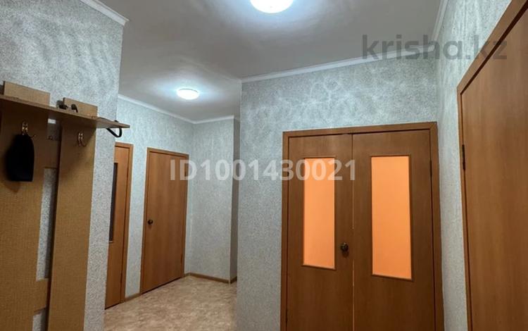 3-бөлмелі пәтер · 74.4 м² · 9/9 қабат, Самал 104 — Гэн, алтындар, пешеход, тазал ет, бағасы: 24.4 млн ₸ в Уральске — фото 4