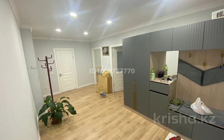 2-комнатная квартира · 75 м² · 4/9 этаж, Авангард-2 23а за 250 000 ₸ в Атырау, мкр Авангард-2 — фото 8