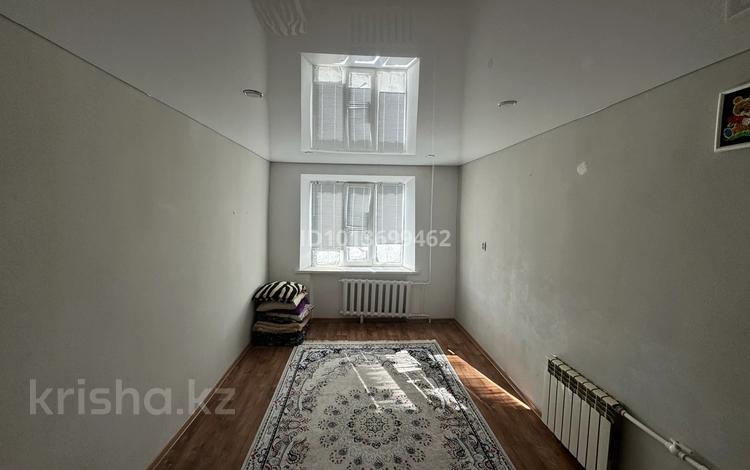 2-бөлмелі пәтер · 42 м² · 8/9 қабат, Абая 121 — Остоновка 8 школа, бағасы: 100 000 ₸ в Уральске — фото 2