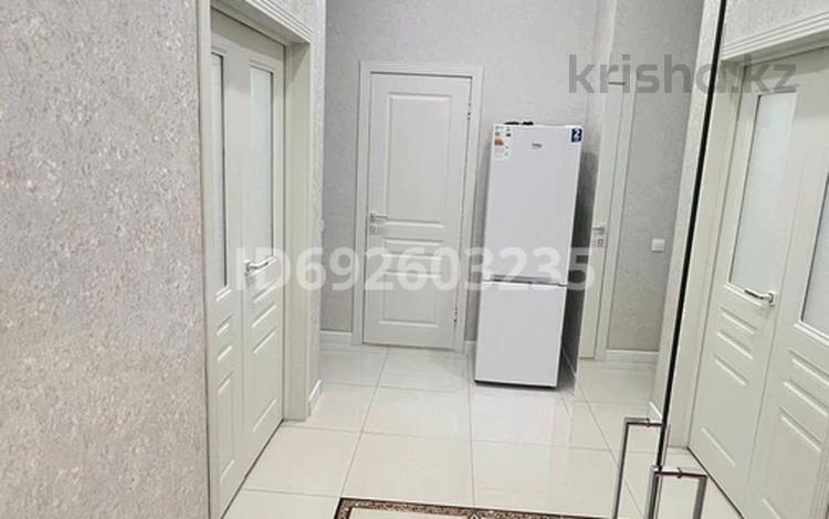 2-комнатная квартира, 62 м², 2/10 этаж, А. Бокейханова 3Б за 48 млн 〒 в Астане, Есильский р-н — фото 2