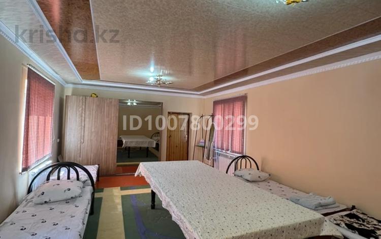 Жеке үй · 1 бөлме · 70 м² · 120 жүзд., Болатхан 15-17 — Мкту арты, бағасы: 25 000 ₸ в Туркестане — фото 2