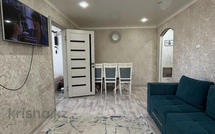 3-бөлмелі пәтер · 48 м² · 4/5 қабат, 13 микрорайон 8, бағасы: 11 млн ₸ в Караганде — фото 2