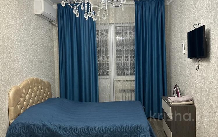 1-комнатная квартира, 40 м², 9/16 этаж посуточно, Кунаева 91 за 10 000 〒 в Шымкенте, Аль-Фарабийский р-н — фото 12