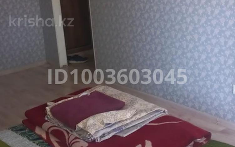 1-комнатная квартира · 35 м² · 5/5 этаж, Кердеры 138 — Кердеры-Абая за 8 000 ₸ в Уральске, мкр Школьник — фото 2