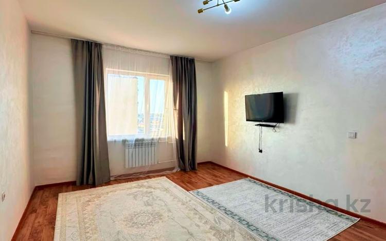2-комнатная квартира · 76 м² · 14/16 этаж, мкр. Алмагуль, Амалгуль 23 за 18.5 млн ₸ в Атырау — фото 11